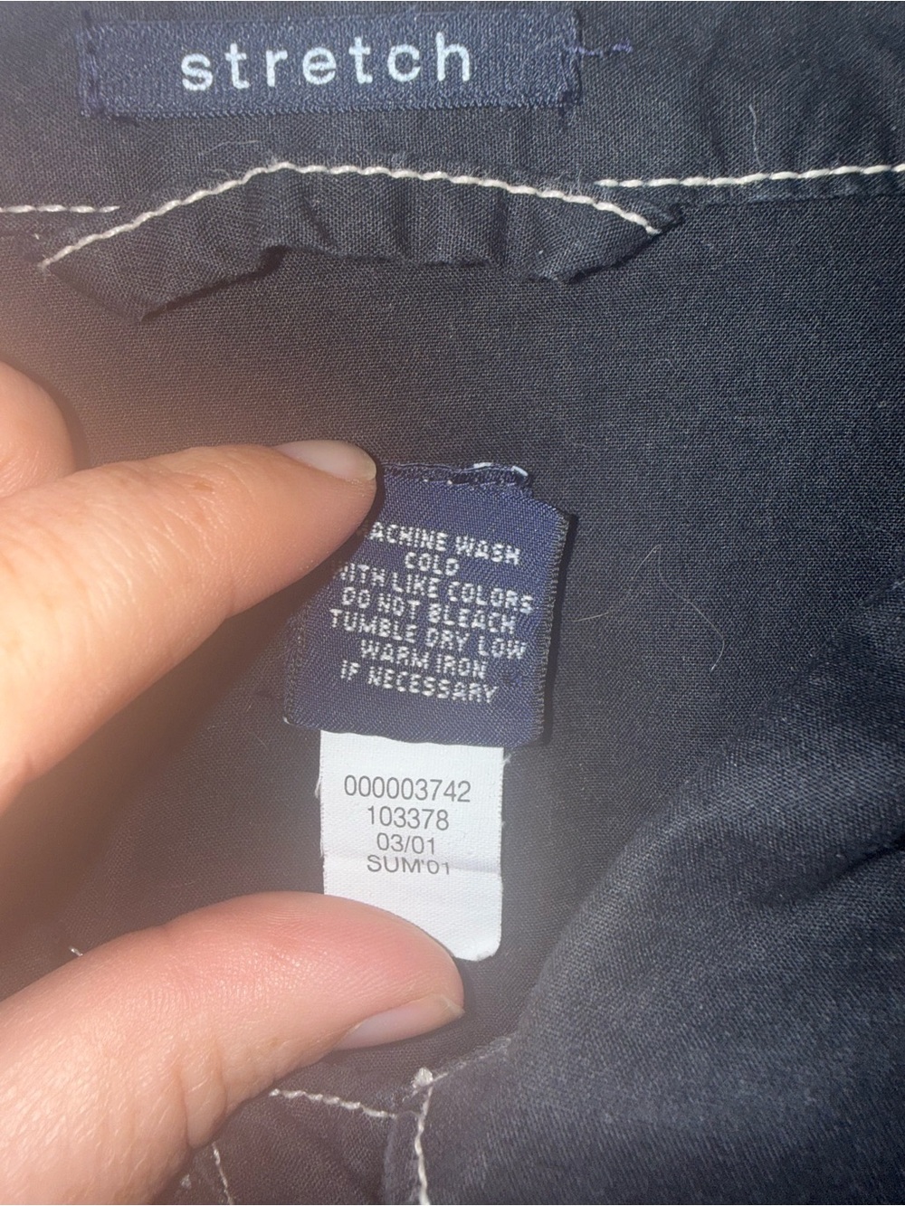 Vintage GAP Dark Denim Jacket with White Contrast Stitching - Picture 4 of 4